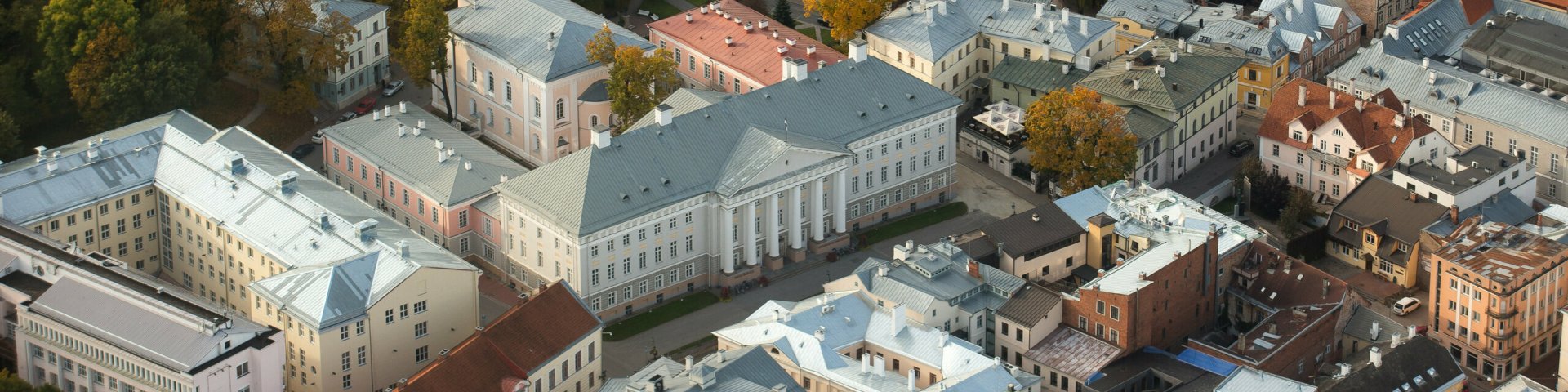 Tartu Ülikooli peahoone.